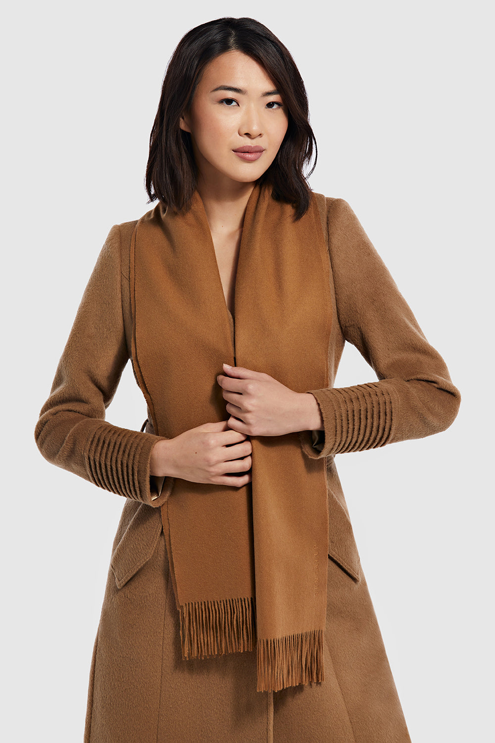 Sentaler SENTALER Vicuña Classic Scarf featured in Vicuña and available in Vicuña. Seen from front.