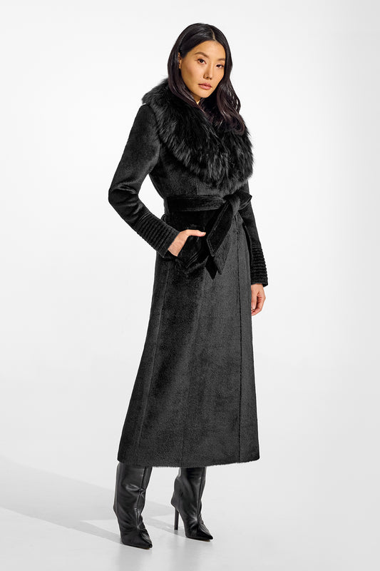 Sentaler Suri Alpaca Maxi Black Coat with Fur Collar in Suri Alpaca wool. Seen from side belted on female model.