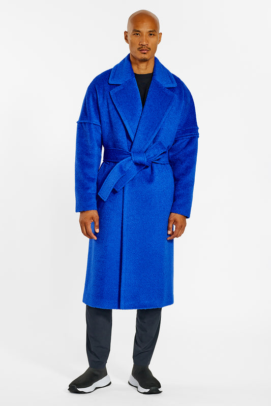 Sentaler Technical Bouclé Alpaca Robe Coat crafted in Technical Bouclé Alpaca and available in Cobalt Blue. Seen from front belted on male model.