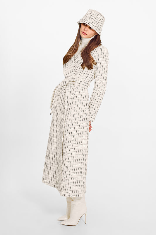 Sentaler Tweed Ivory Check Bucket Hat in Tweed Baby Alpaca wool. Seen from front on female model.